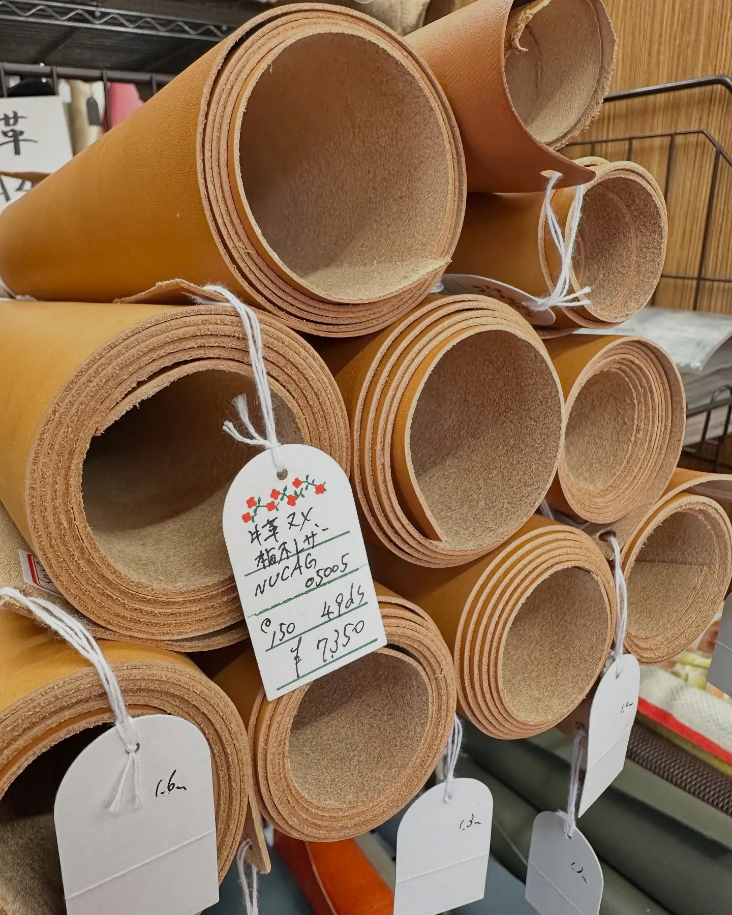 店頭に並びました✨